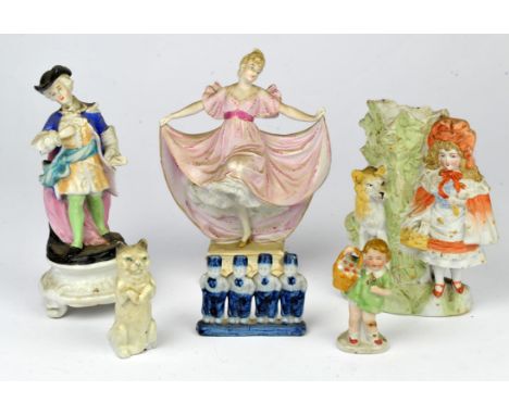 Approx. 54 Ceramic figurines.