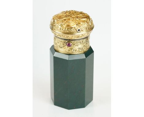 19th century bloodstone agate toilet bottle, the yellow metal hinged lid with repoussé classical scene depicting two women an