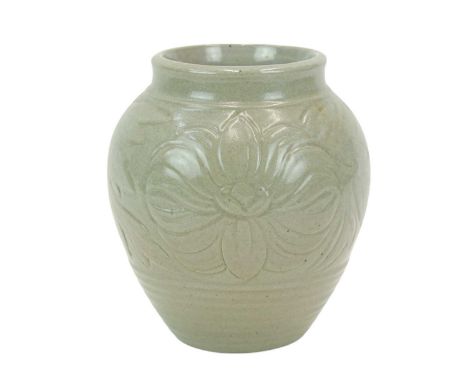 Charles VYSE (1882-1971) Vase  Stoneware, incised mark to base, height 18cm.Good condition, with no areas of concern.