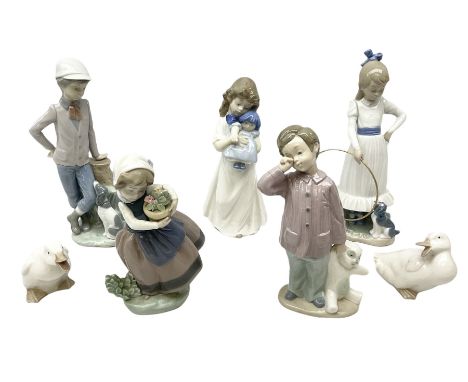 Lladro figure no. 5223 (a/f), together with six Nao figures to include Mutual Contemplation no. 380, some boxed