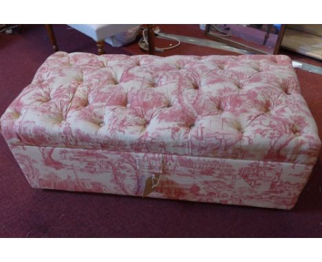 A blanket trunk with button upholstered top. H-40cm, W-56cm, L-110cm 