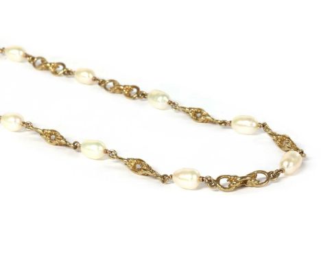 A 9ct gold cultured freshwater pearl necklace, with cultured freshwater pearls, wire set, and joined by Spanish knot links, t