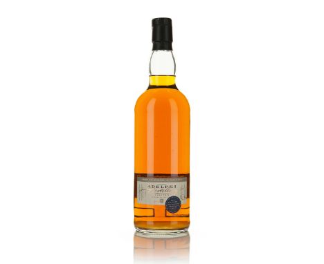 SPRINGBANK SINGLE MALT  SCOTCH WHISKY 32 YEARS (ONE 750 ML)Adelphi Distilleries. Campbeltown, Scotland. mid-neck51.5% ABV / 7