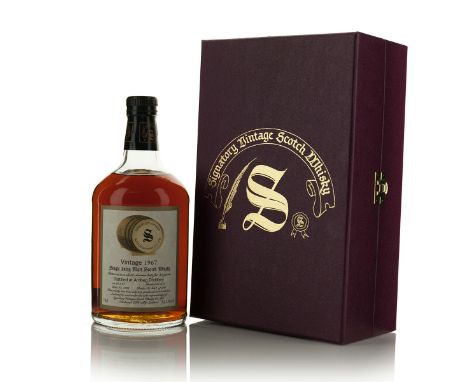 ARDBEG SINGLE ISLAY MALT SCOTCH WHISKY 30 YEARS (ONE 700 ML)Ardbeg Distillery Ltd. Islay, Scotland. 52.2% ABV / 700 mlDistill
