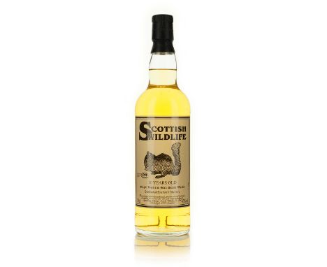 STRATHMILL SINGLE HIGHLAND SCOTCH WHISKY 10 YEARS (ONE 70 CL)Strathmill Distillery. Islay, Scotland. 43% ABV / 70 clNotes: Si
