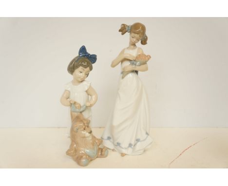 2x Nao figures