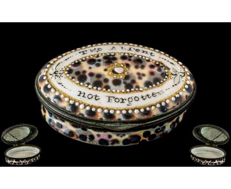 Georgian Patch/ Pill Box. Georgian Hinged Patch/ Pill Box Hand Enamelled In Mottled Effect - Please See Image, Has the Words 