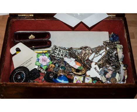 Large Box of Vintage Costume Jewellery In a Light Oak Box. Comprises Good Selection of Brooches, Rings Etc. Good Interesting 