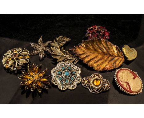 Vintage Costume Jewellery Brooches. Various Designs, Shapes and Sizes ( 10 ) In Total. Nice Little Collection, 