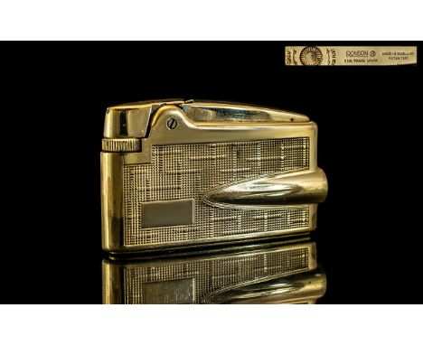 Ronson - Excellent 9ct Gold Cased Lighter, Engine Turned Chequers Design. Fully Hallmarked for 9.375. c.1960's. 2.5/8 Inches 