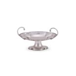 AN EDWARDIAN SILVER SHAPED OVAL PEDESTAL BOWL