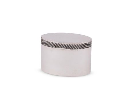 A SILVER OVAL BISCUIT TIN HENNELL, FRAZER & HAWS, LONDON 1969 The cover with a fluted border 13.5cm (5 1/4in) long 669g (21.5