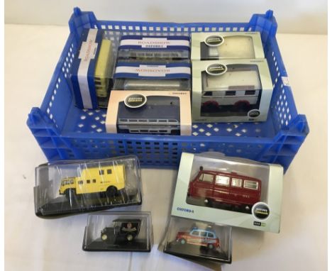 10 cased Oxford diecast vehicles. To include Chipperfield's Circus and advertising, various scales. 