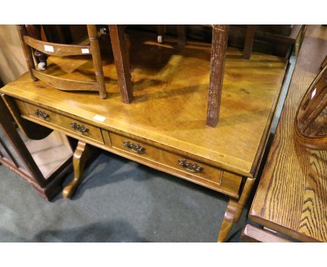 Georgian style sofa table, with two drop leaves, on flattened supports, cabriole legs and pad feet, 93cm wide