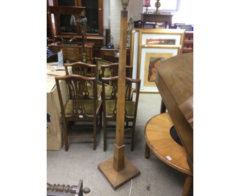 An Art Deco standard lamp. Shipping category D. NO RESERVE