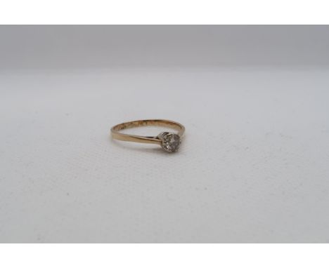 A 9ct yellow gold 0.30ct diamond ring - carat weight marked on inside of ring - ring size approx S 