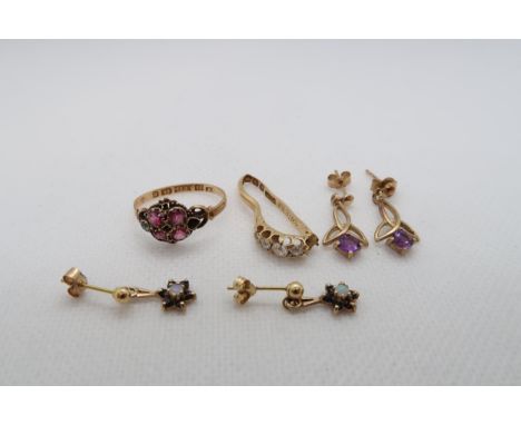 Two pairs of approx 9ct (tested) earrings together with two broken rings, 2.5 grams, one 18ct ring with diamonds, approx weig