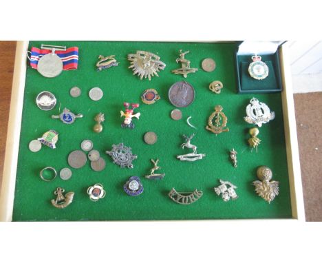 Assorted Regimental badges, Army Service books, Insignia etc 