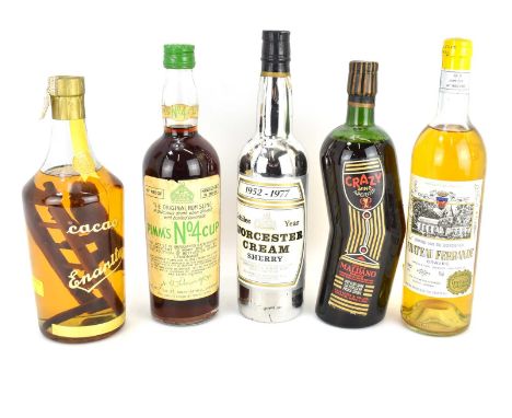 Five bottles of vintage and novelty alcohol, to include Pimms No.4 Cup, 60%, a novelty Cacao Enanito with person climbing lad