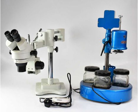 A good quantity of various watch repair tools, to include a Pearl Supreme watch cleaning machine by Virdi Brothers and a simi