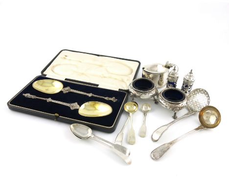 A mixed lot of silver items, various dates and makers, comprising: a pair of Victorian cauldron salt cellars, London 1875, fo