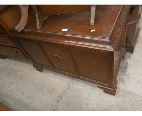 vintage blanket box