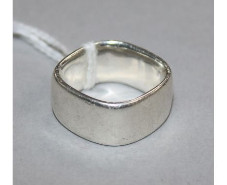 A Danish Georg Jensen sterling silver ring, design no. 186, size R/S
