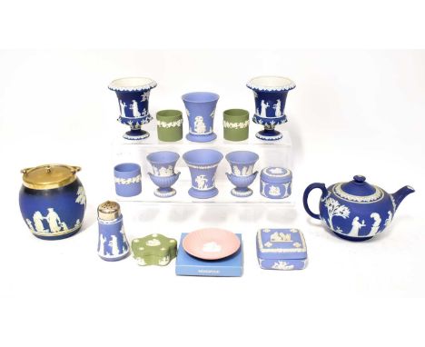 WEDGWOOD; a quantity of jasperware, to include a dark blue teapot, a pale pink pin dish, boxed, trinket boxes, etc, together 