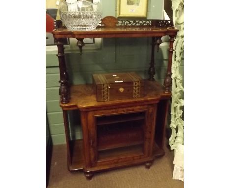 Good quality Victorian inlaid walnut two tier whatnot the fret work gallery over the top shelf on  turned columns and the sec