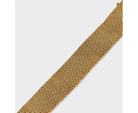 Ungarn. Um 1950. Gelbgold, gest. 14 ct.; Breites Milanese-Armband mit Steckverschluss. L. 18,5 cm. Gew. ca. 93,13 g. A Milane