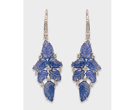 Weißgold, gest. 750. Schauseitig besetzt mit kornblumenblauen Saphiren von zus. ca. 26,55 ct., akzentuiert durch Brillanten v