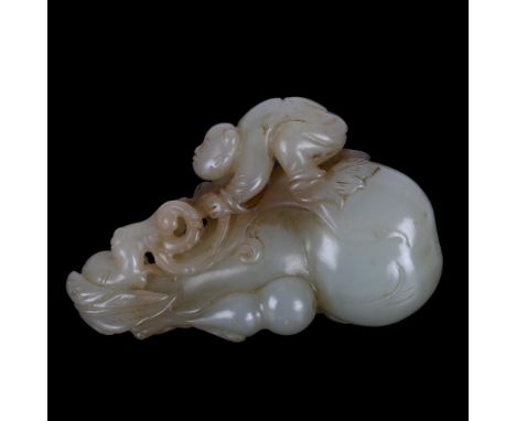 A Chinese carved jade ornament depicting a man climbing a double-gourd, length 8cmGood condition, no chips 