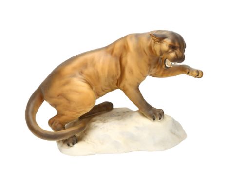 BESWICK - mountain lion, model 1702, matte finish, height 21cm, length 30cmPerfect condition 