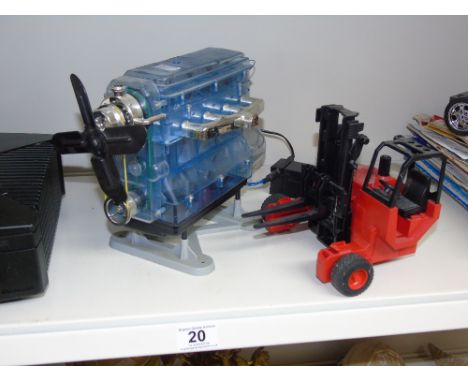 BRUDER FORKLIFT TRUCK & TRENDS COMBUSTION ENGINE