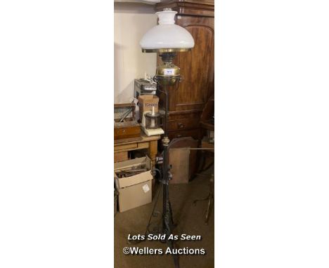 *IRON STANDARD OIL LAMP, 188CM HIGH / LOCATED AT VICTORIA ANTIQUES, WADEBRIDGE, PL27 7DD