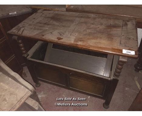 MONKS BENCH, 36 X 21 X 28 INCHES / LOCATED AT VICTORIA ANTIQUES, WADEBRIDGE, PL27 7DD