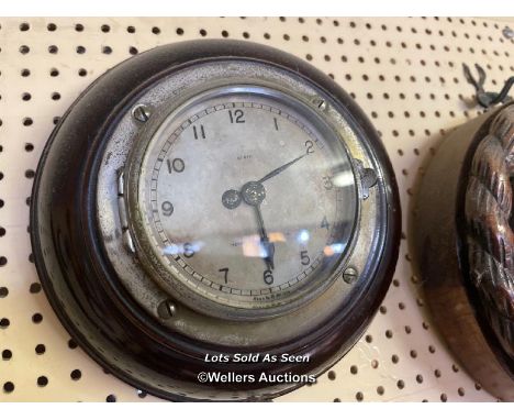 *CIRCULAR WALL CLOCK / LOCATED AT VICTORIA ANTIQUES, WADEBRIDGE, PL27 7DD