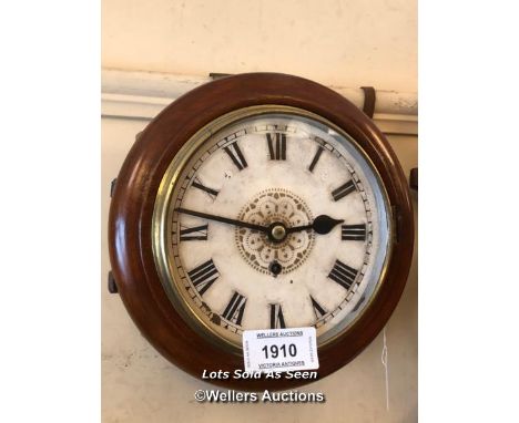 *MAHOGANY WALL CLOCK WITH FUSEE MOVEMENT / LOCATED AT VICTORIA ANTIQUES, WADEBRIDGE, PL27 7DD