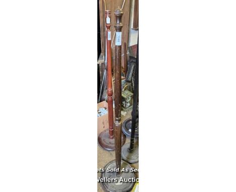 *ONE STANDARD LAMP / LOCATED AT VICTORIA ANTIQUES, WADEBRIDGE, PL27 7DD