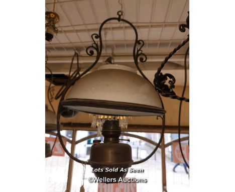 *HANGING PARAFFIN LAMP WITH SHADE / LOCATED AT VICTORIA ANTIQUES, WADEBRIDGE, PL27 7DD