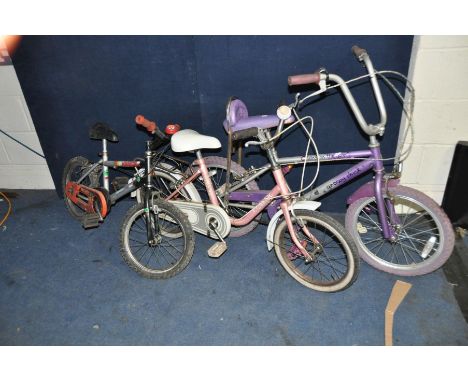 A RALEIGH PACER VINTAGE GENTS BIKE with 5 speed gears 21in frame, a Halfords Espada gents racing bike with 5 speed gears and 