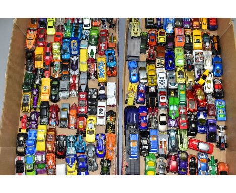 A QUANTITY OF UNBOXED &amp; ASSORTED MATTEL HOT WHEELS DIECAST VEHICLES, all are modern issues and appear complete and in ver