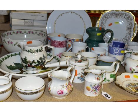 A GROUP OF CERAMICS to include Portmeirion The Holly &amp; The Ivy jug (1 pint) and Pomona bowl, diameter 27cm, Wedgwood bowl