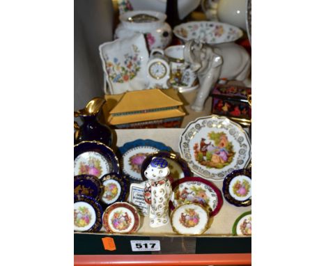 A GROUP OF CERAMICS to include a Royal Crown Derby paperweight 'Newspaper Seller Bear', a musical box 'The Palace Museum' and