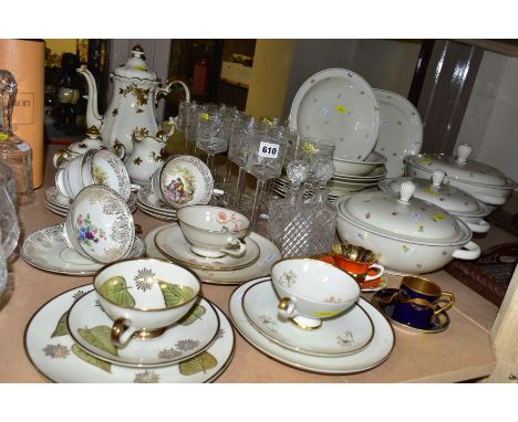 A GROUP OF CERAMICS AND GLASSWARES, to include a set of eleven cut glass hock glasses, a Weimar Feodora 1162 part dinner serv