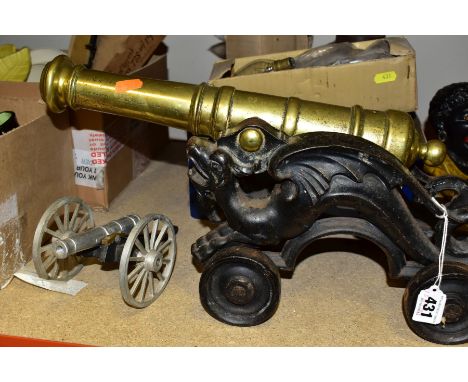 TWO MODEL CANNONS AND A BOX OF METAL ITEMS, to include two boxed brass carriage lamps with fittings, hurricane lamp marked Ch