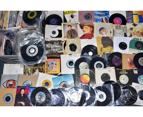 A TRAY CONTAINING OVER THREE HUNDRED AND FIFTY 7in SINGLES including The Move, Pickettywitch, The Yardbirds, The Kinks, The R