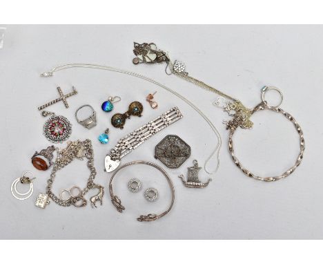 A BAG OF ASORTED SILVER AND WHITE METAL JEWELLERY, to include a silver gate bracelet fitted with a heart clasp, hallmarked Lo