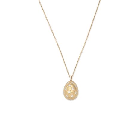 FABERGÉ: DIAMOND-SET EGG PENDANT/NECKLACEOf brushed finish, set with brilliant-cut diamonds, mounted in 18 carat rose gold, s