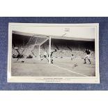 Jimmy Robson signed 1962 FA Cup Final Robson Scores! 16x12 black and white print. Jimmy Robson